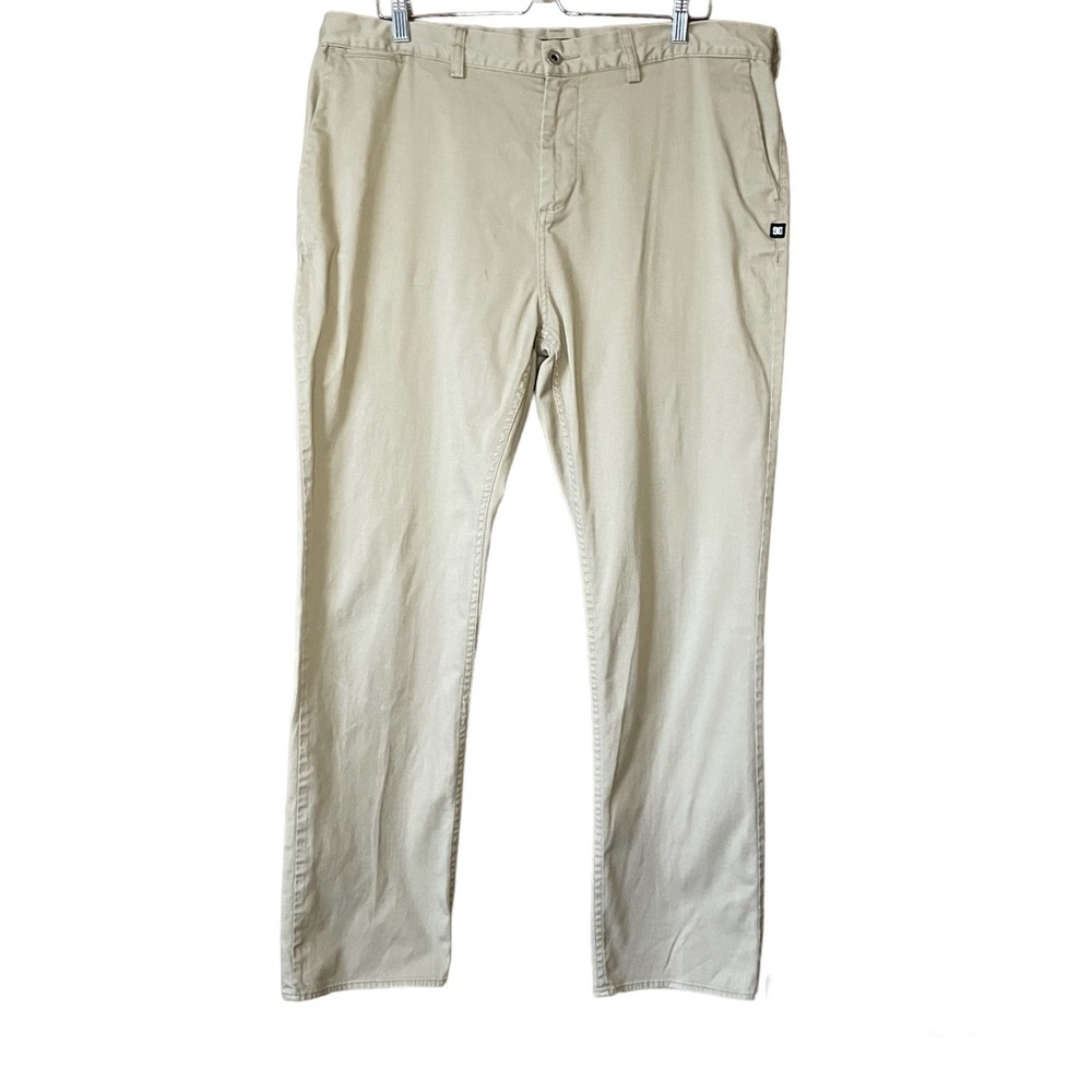 Men’s DC Casual Khaki Straight Pants Size 38